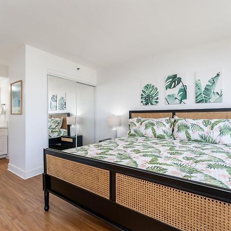 Waikiki Banyan W-Ocean Views With Free Parking! Apartment Хонолулу Екстериор снимка