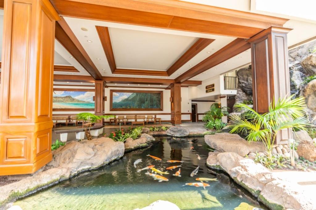 Waikiki Banyan W-Ocean Views With Free Parking! Apartment Хонолулу Екстериор снимка
