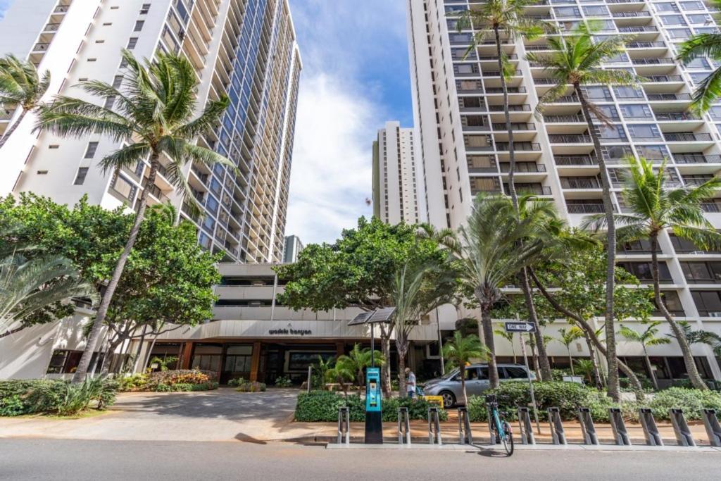 Waikiki Banyan W-Ocean Views With Free Parking! Apartment Хонолулу Екстериор снимка
