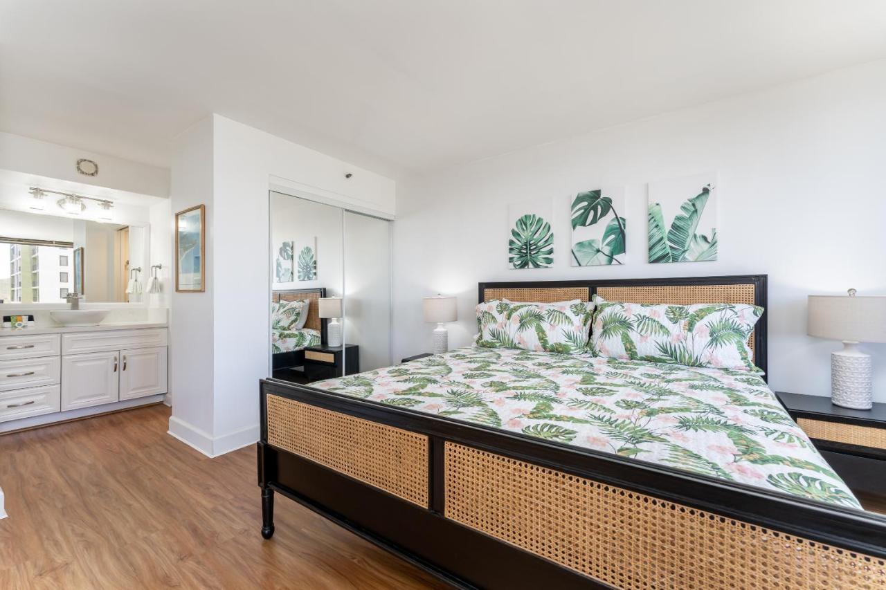 Waikiki Banyan W-Ocean Views With Free Parking! Apartment Хонолулу Екстериор снимка