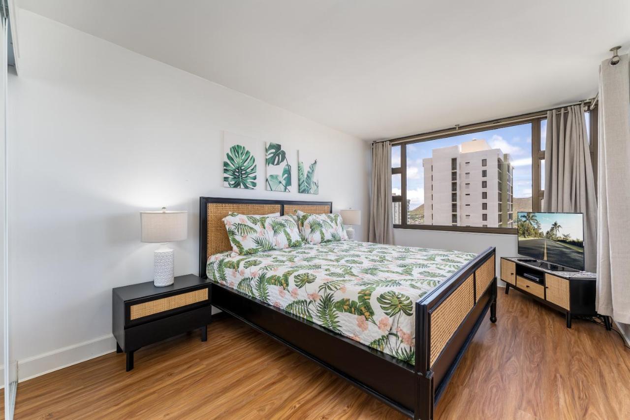Waikiki Banyan W-Ocean Views With Free Parking! Apartment Хонолулу Екстериор снимка