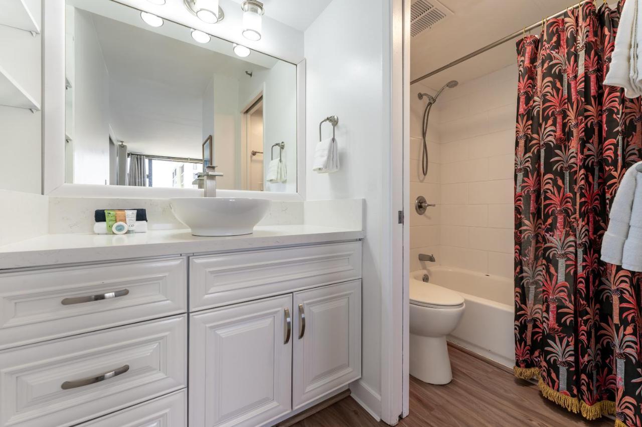 Waikiki Banyan W-Ocean Views With Free Parking! Apartment Хонолулу Екстериор снимка