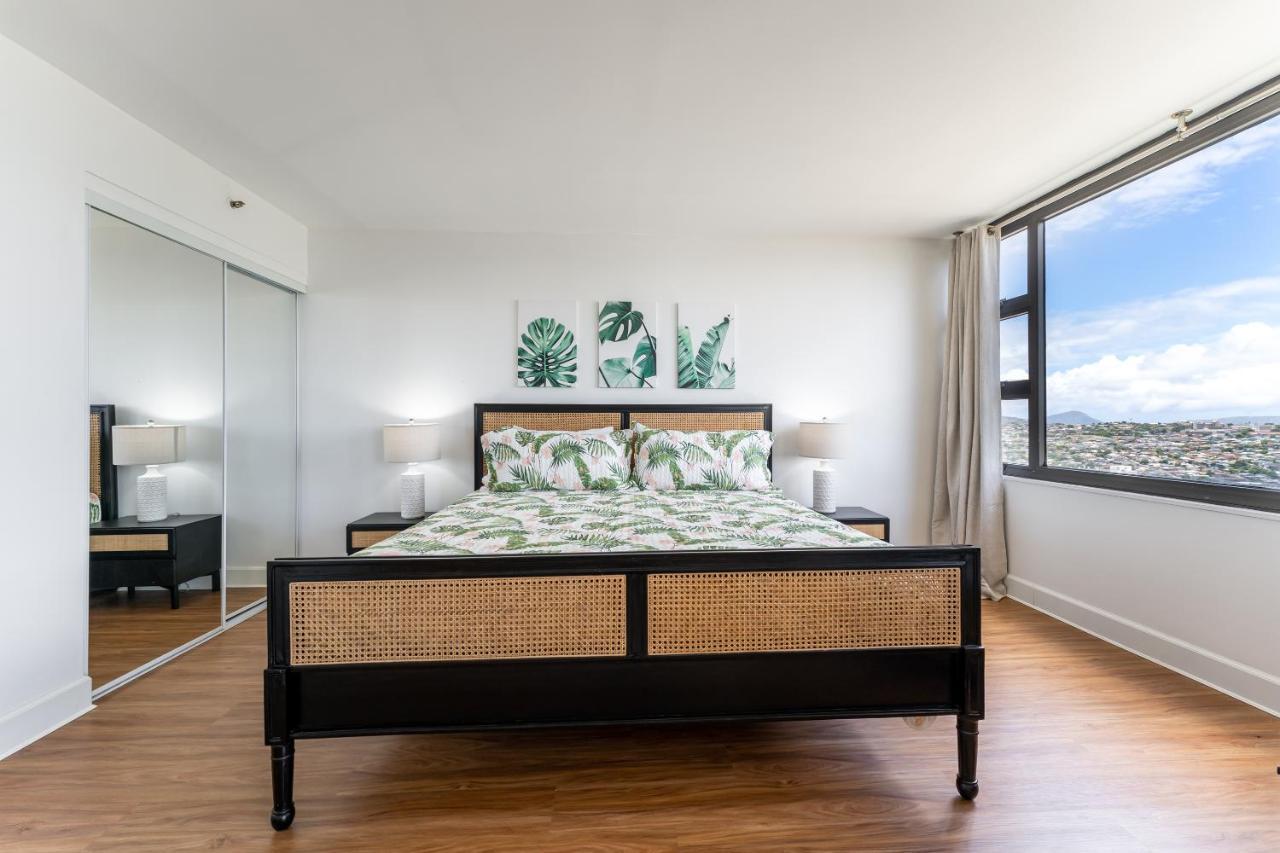 Waikiki Banyan W-Ocean Views With Free Parking! Apartment Хонолулу Екстериор снимка